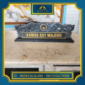 Papan Nama Marmer